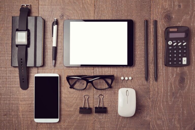 The tech details that make a look more chic and refined